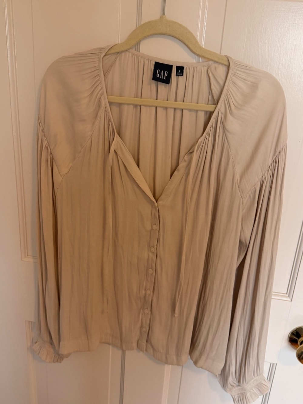 Gap Boho Peasant Blouse Size L Cream Tie Neck Button Front Balloon Sleeve